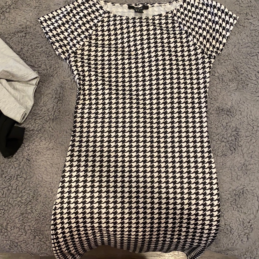 Forever 21 black and white dress